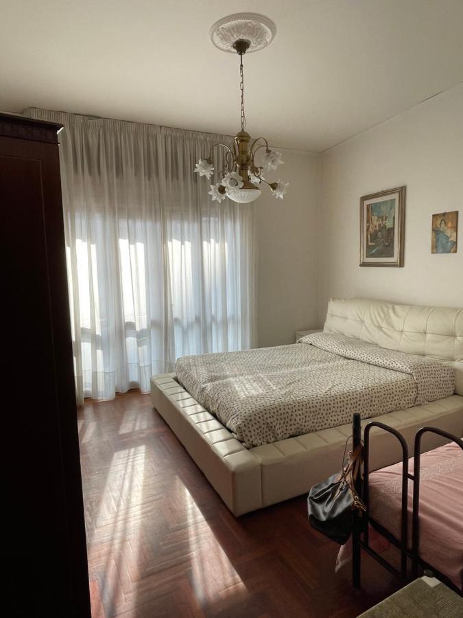 Piazza Italia Charming Sea Apartments Chioggia Exterior photo